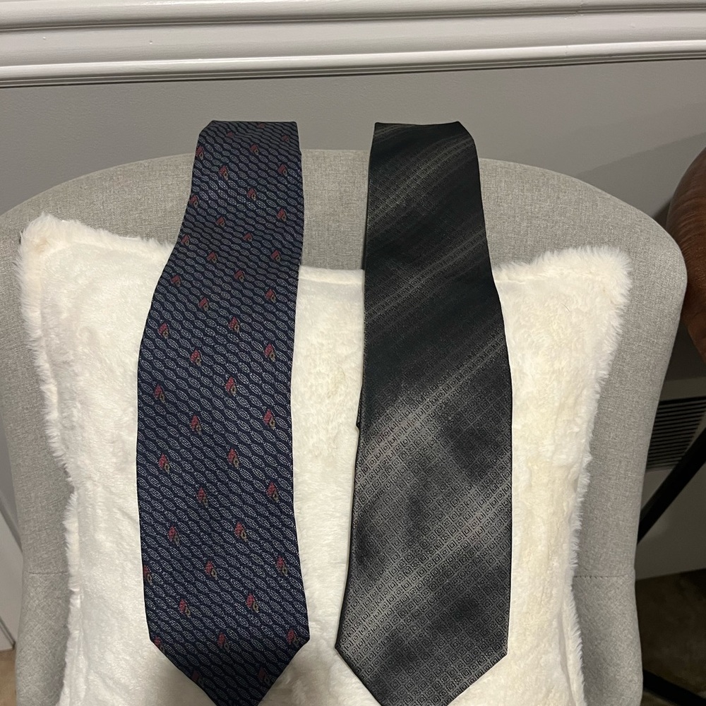 Men's 2 Ties - Calvin Klein blue/red & Farentino Ferre gray/black - great shape